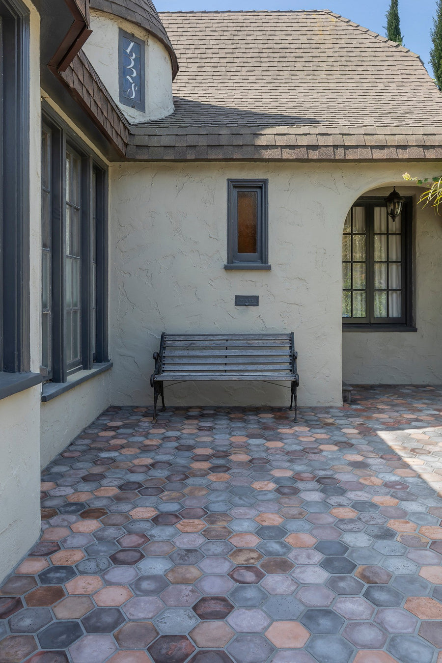 Wilshire Vista Tudor Patio, Los Angeles