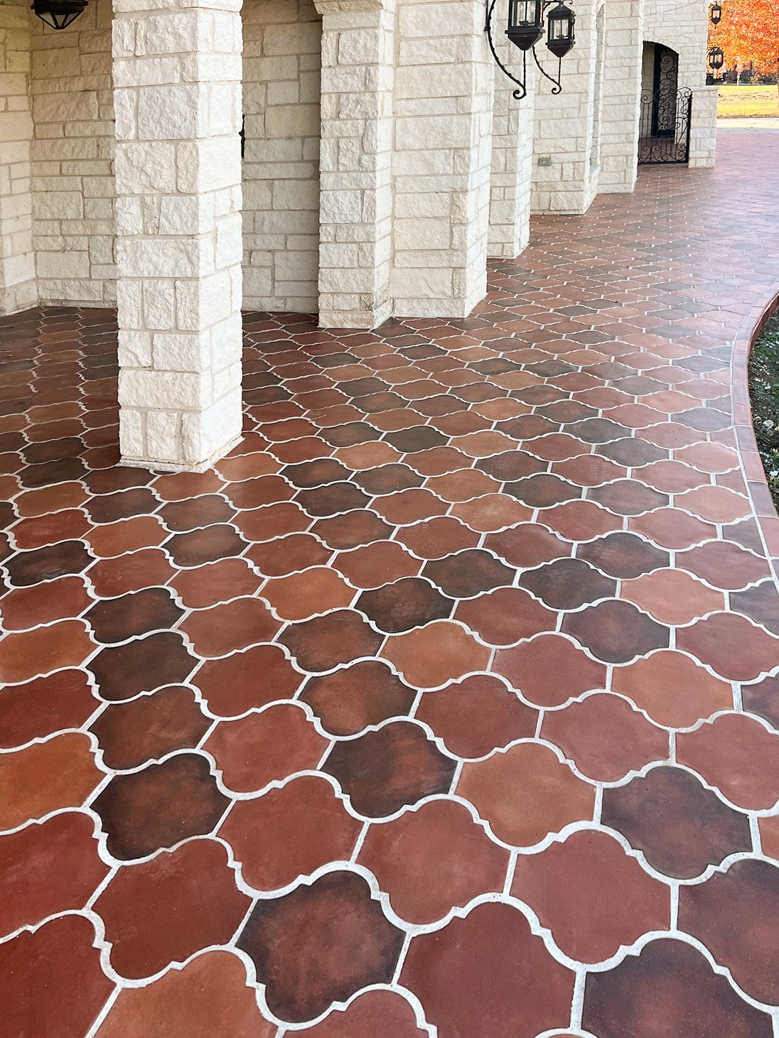Covered loggia with San Felipe floor