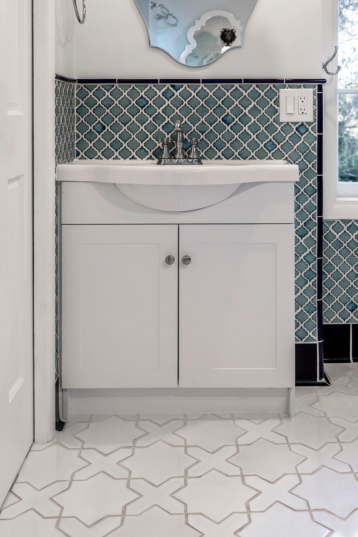 Vanity over white Studio 2C tile
