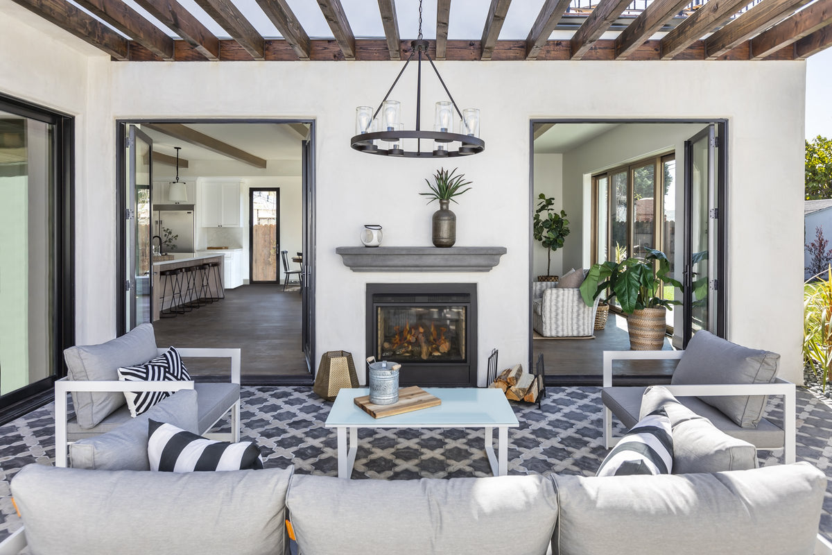 Covered patio with Arabesque Pattern 2C in Magnolia