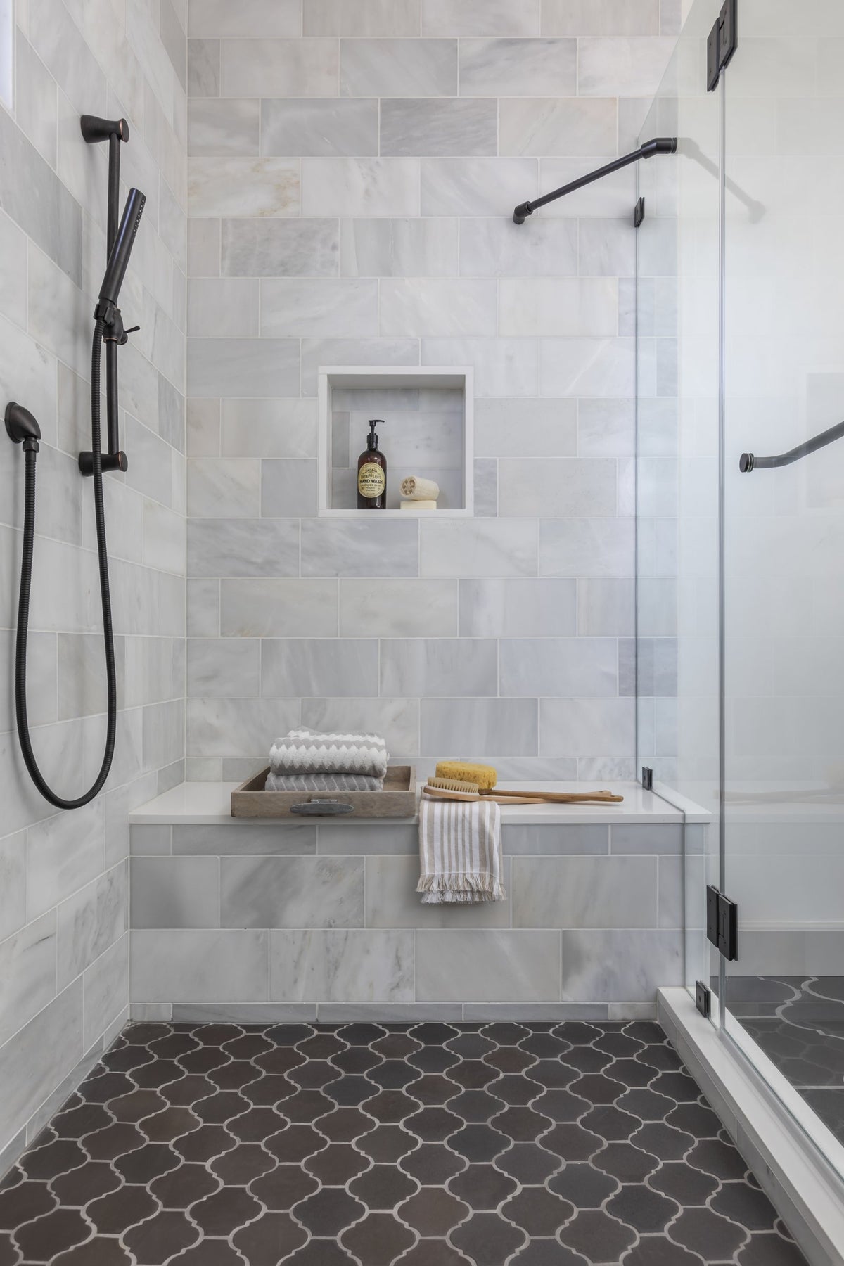 Shower with Mini San Felipe in May Gray