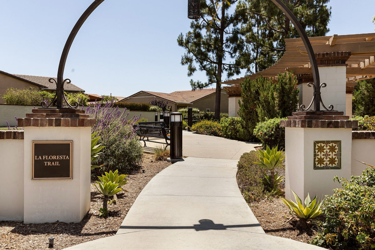 Trail entry pillars with deco tiles