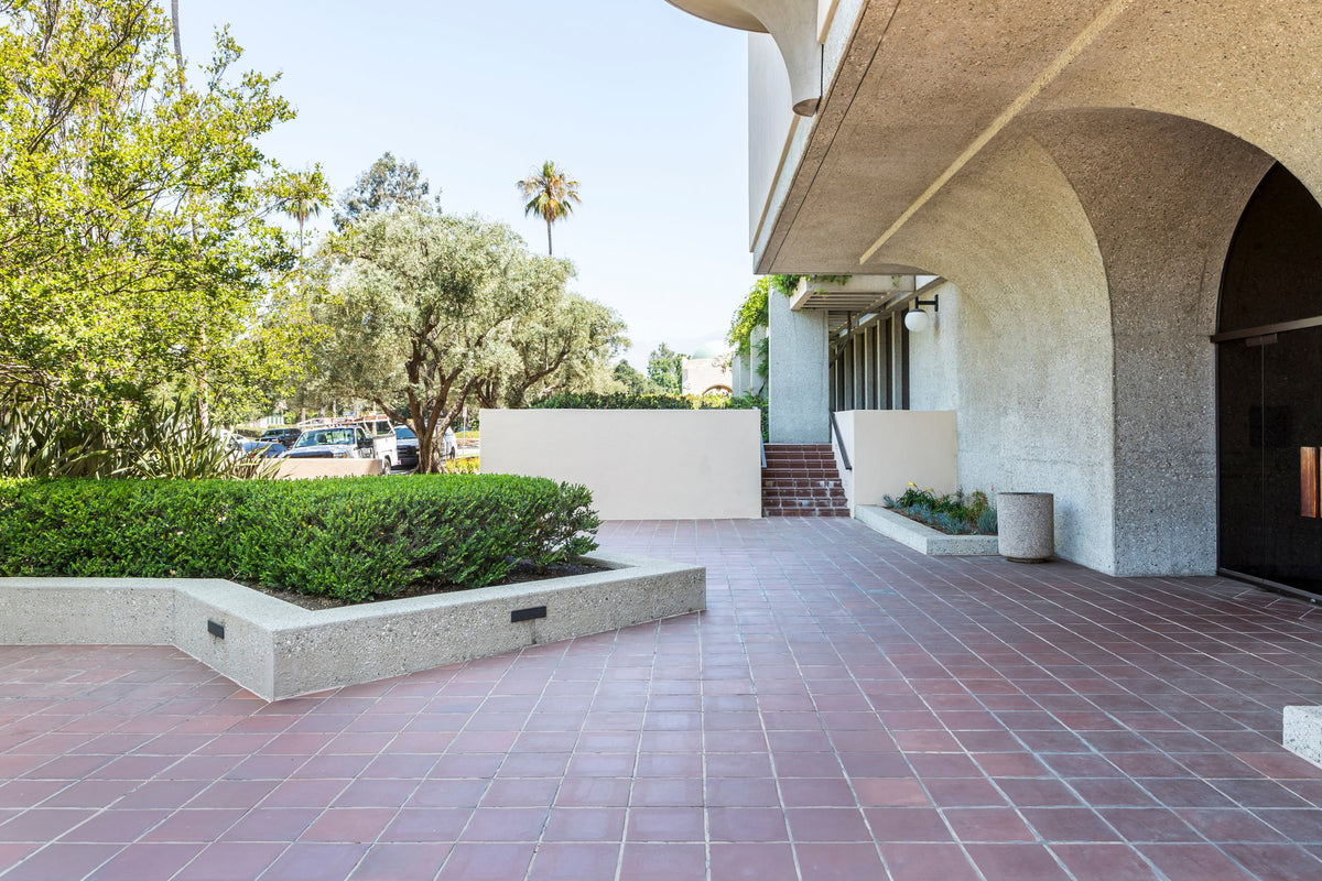 Courtyard paving