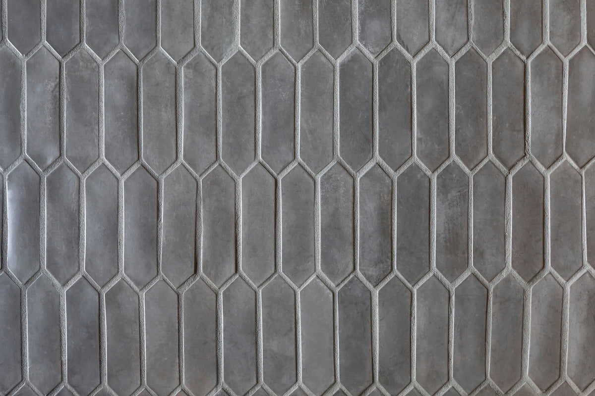 Charcoal Picket in a straight run