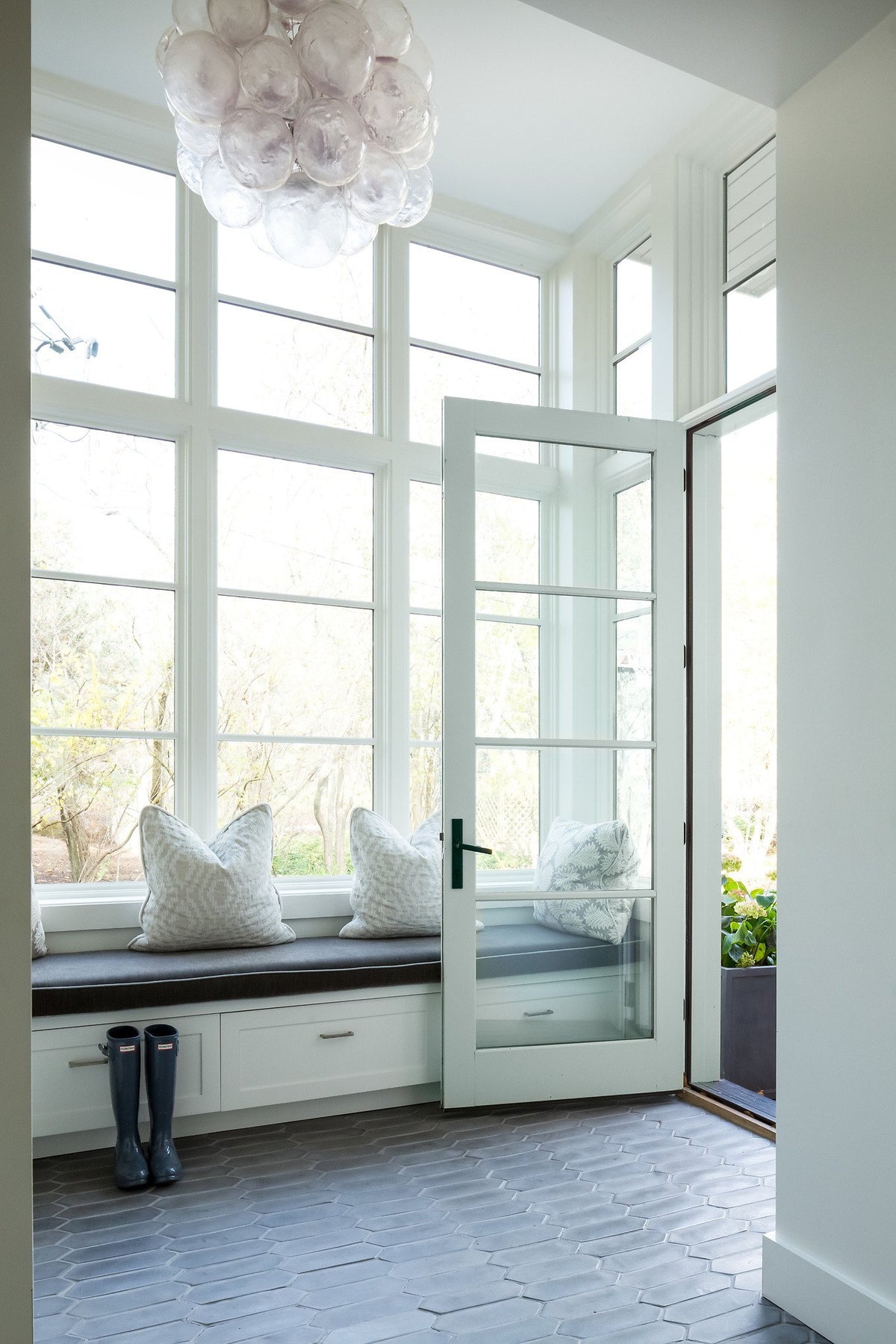 Window seat nook on Picket floor