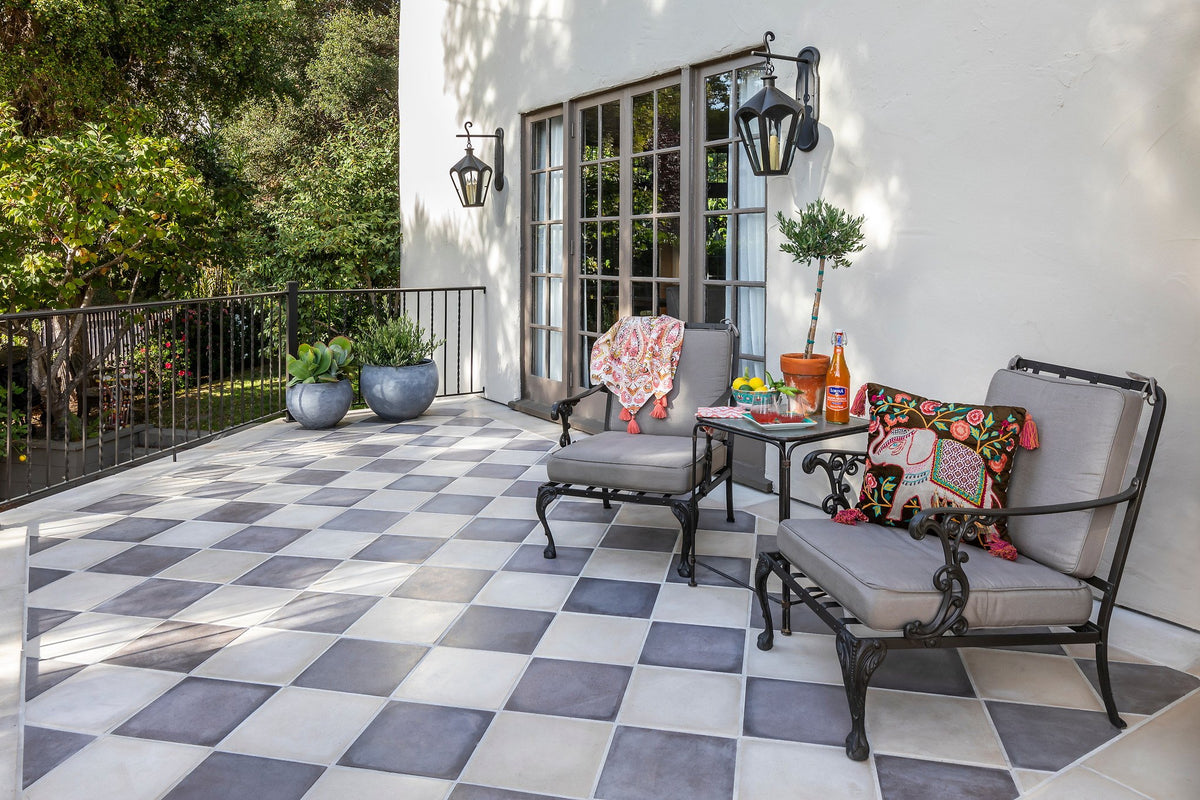 Terrace in checkered Artillo 12x12