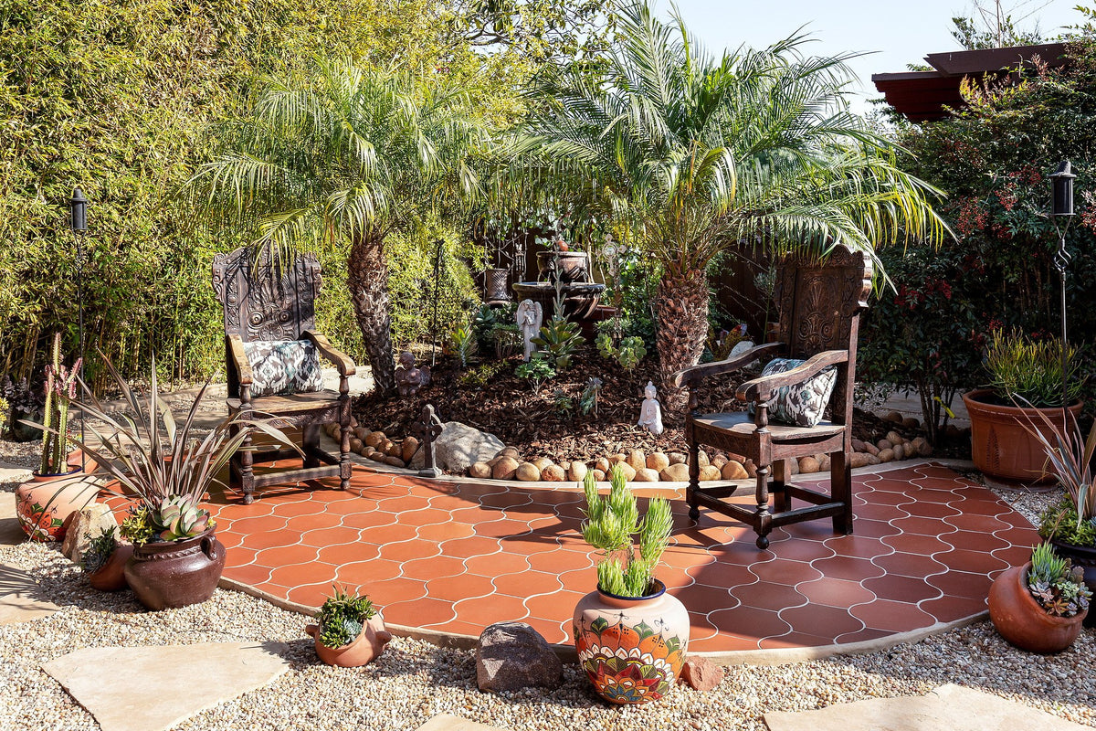 Garden patio in Monrovia Red