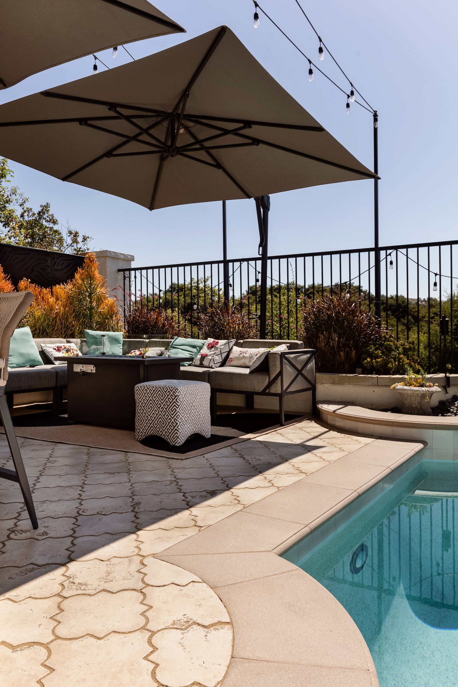 Coto de Caza pool in Roman tile Arabesque 8C with deco, Hacienda color, Travertine texture