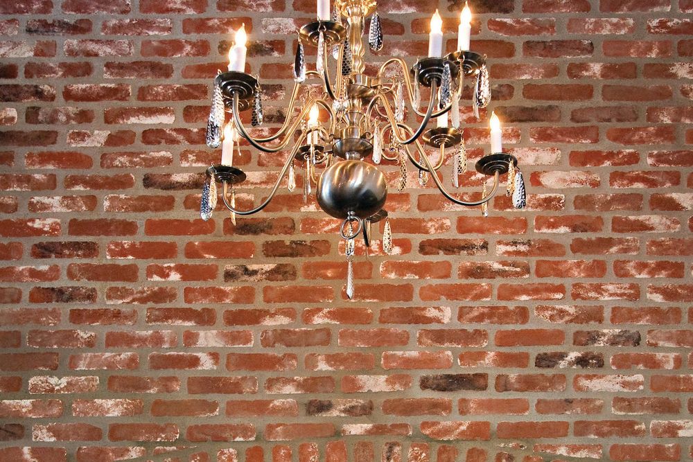Antik Brick Veneer arch over a wine rack