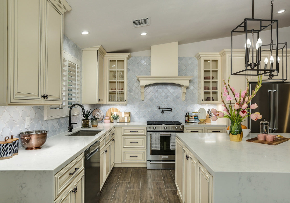 Kitchen with Studio 8C backsplash