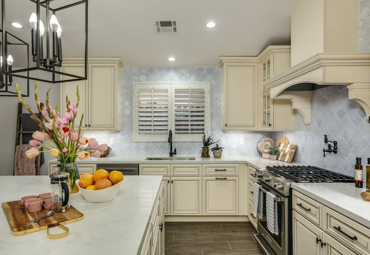 Sink wall and range