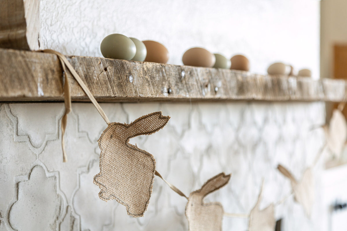 Mantel and tile detail