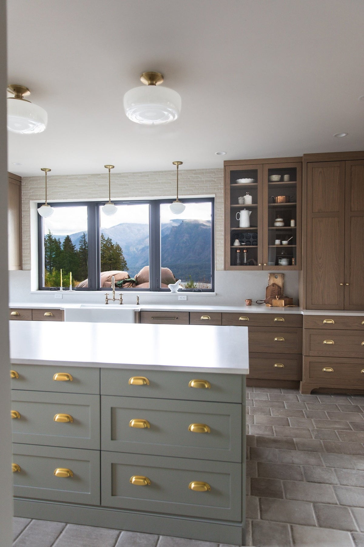 Island and cabinets on Kronos Crema