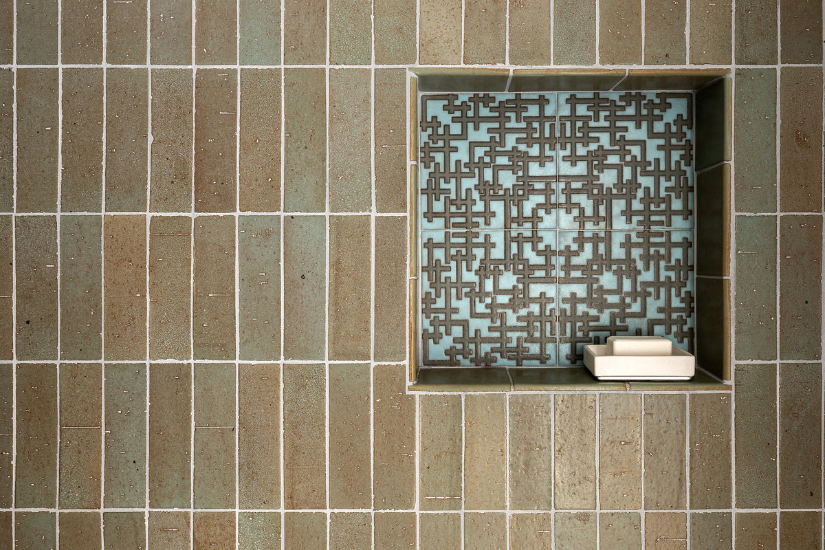 Niche with deco tile insert