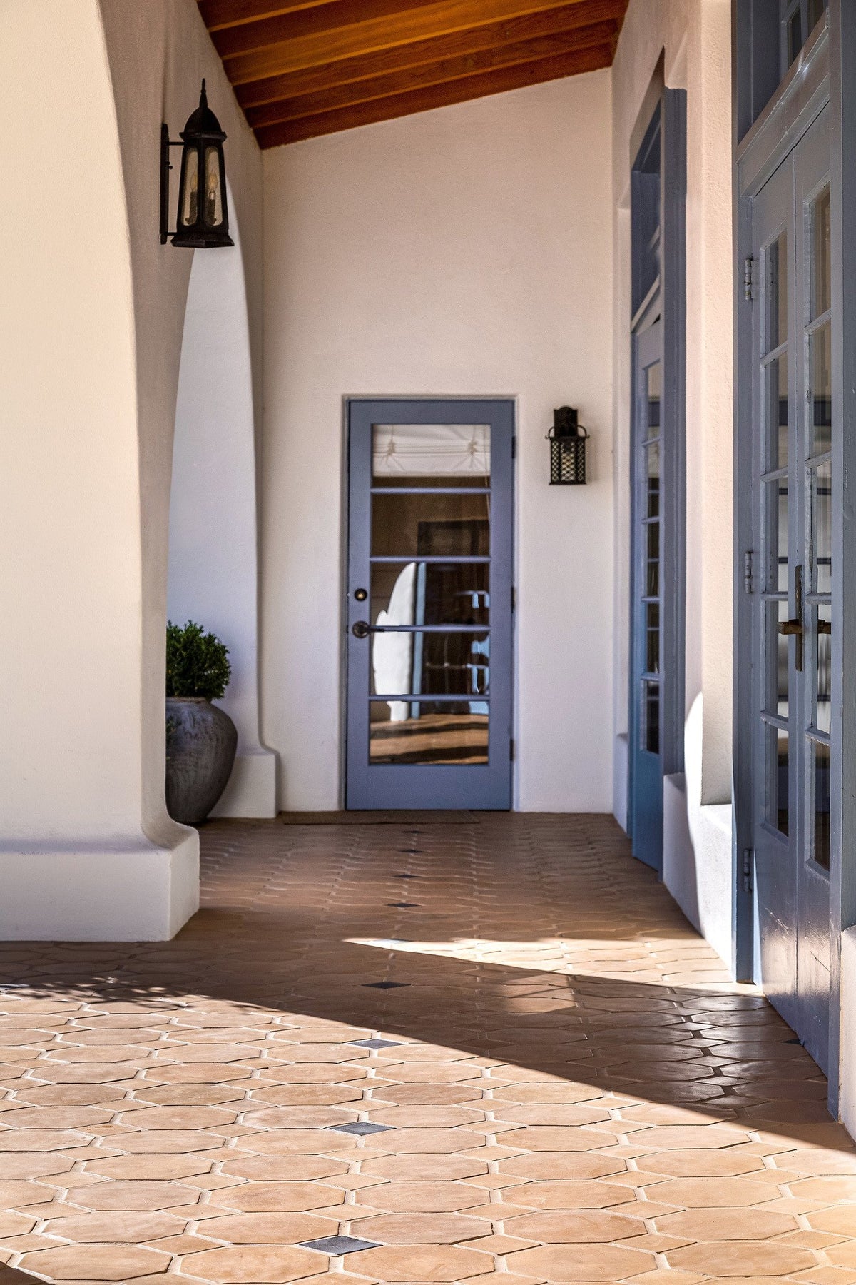 Loggia paved in Octagon tile
