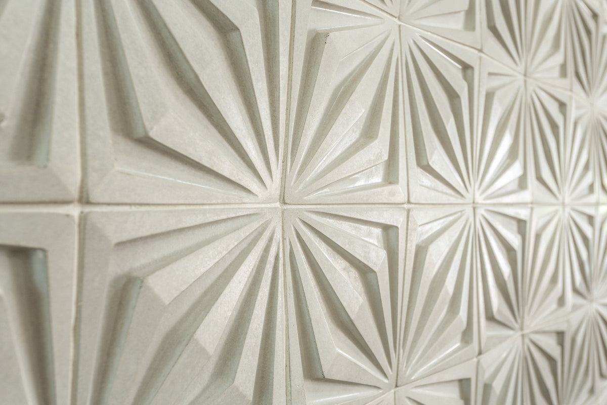 Close-up of the sculpted star