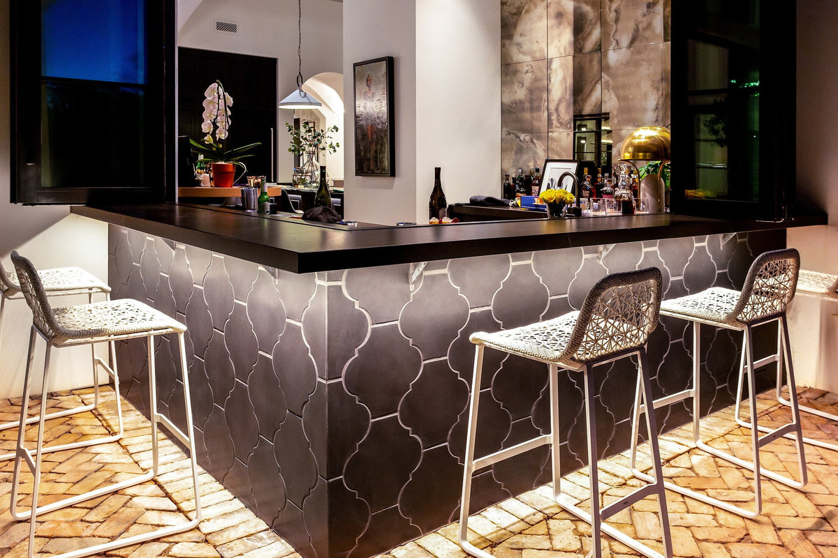 Bar clad in San Felipe Black Diamond