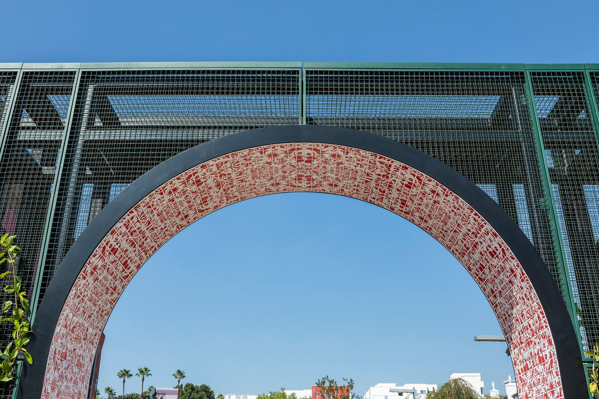 Tile following the arch curve