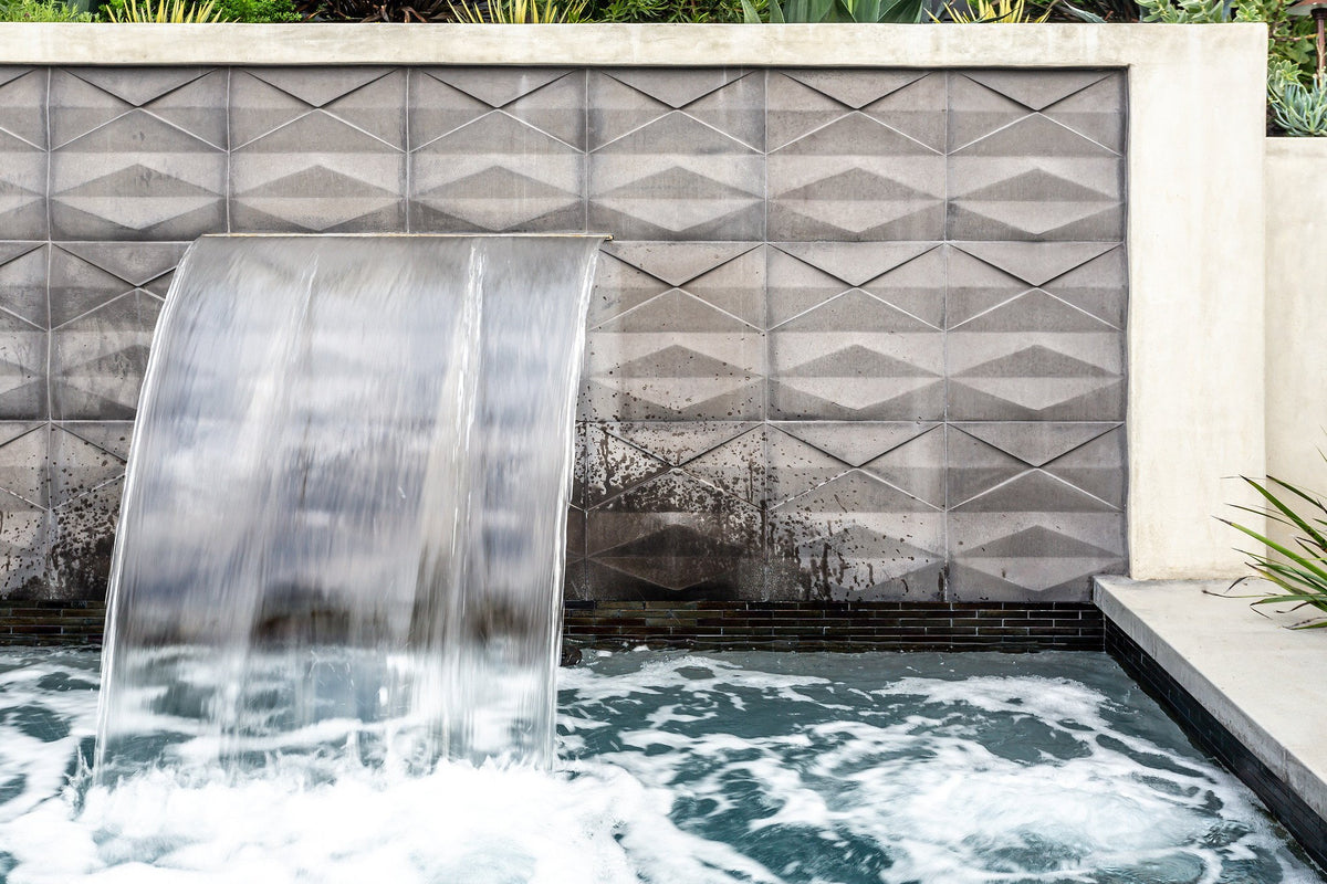 Water sheet against Compton tile