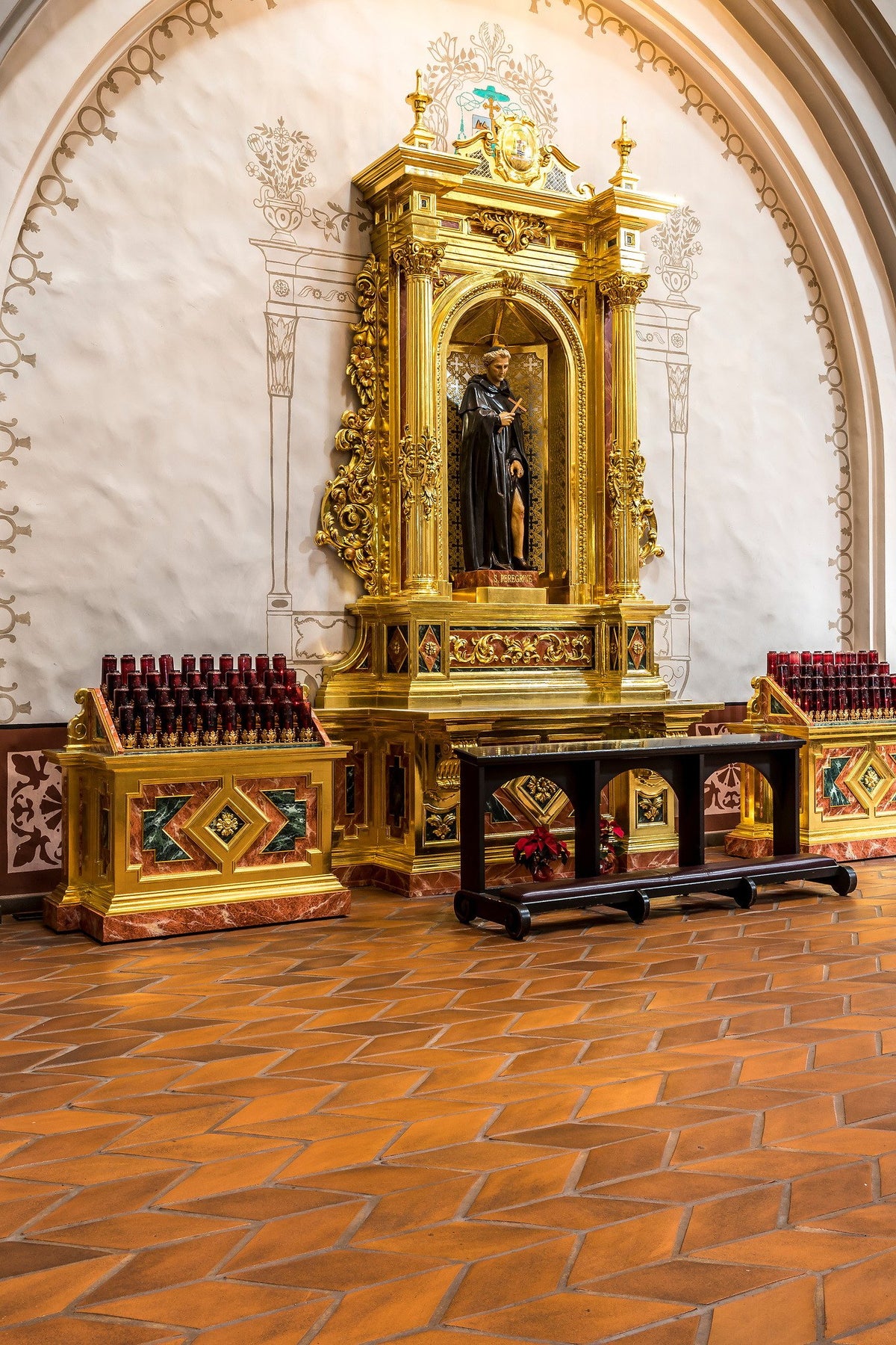 Gilded side altar over Spanish Brown