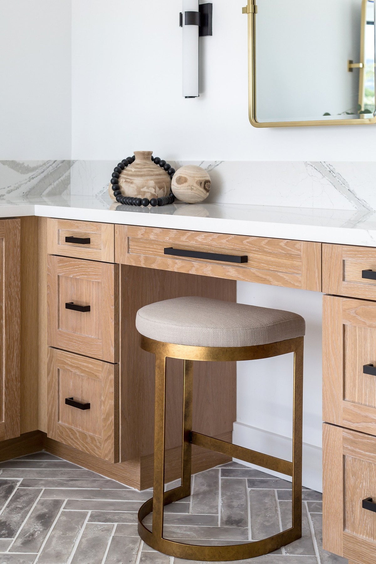 Vanity seat on Natural and Sidewalk Gray