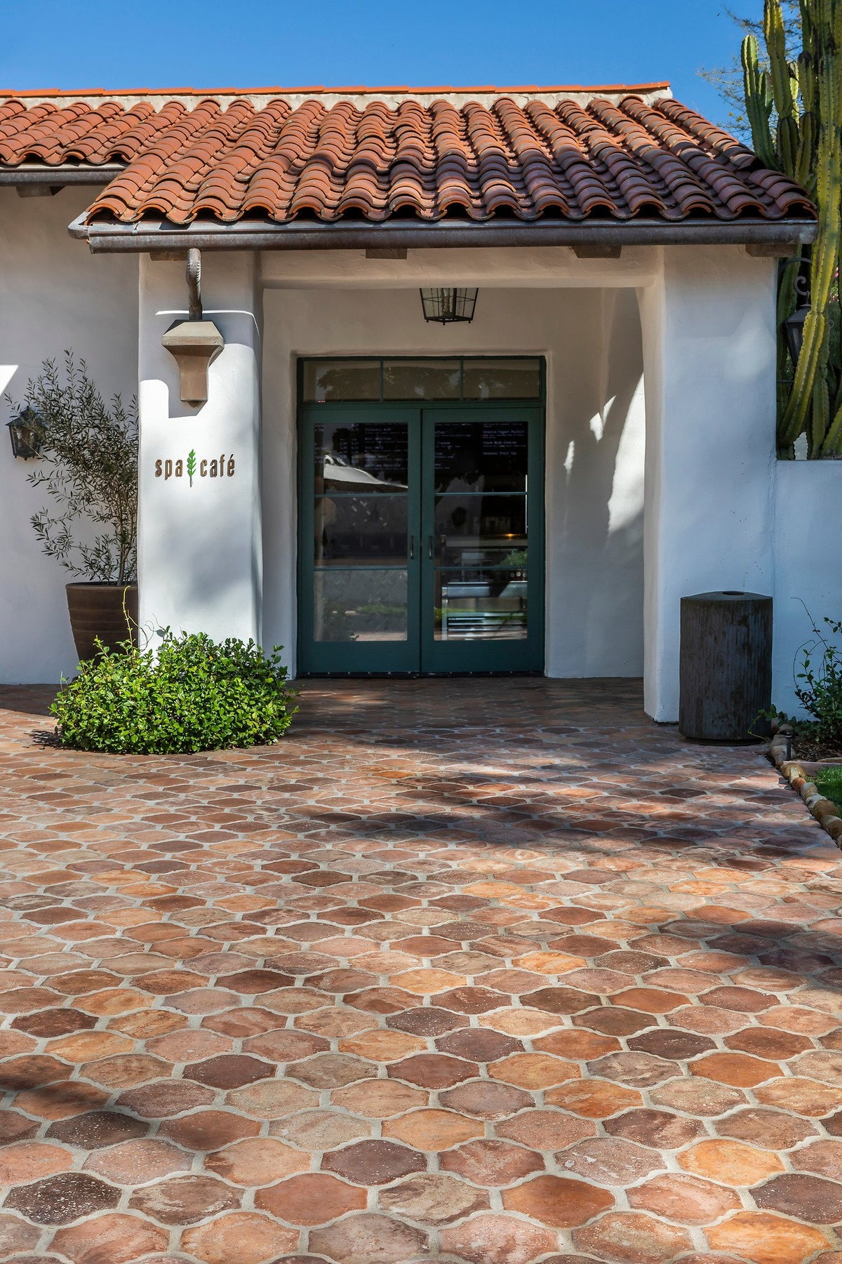 Cafe entry paved in Normandy Cream