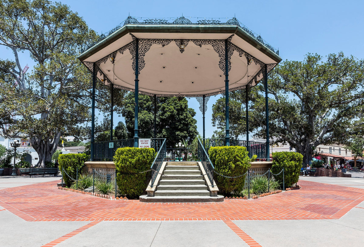 Plaza bandstand ringed with brick
