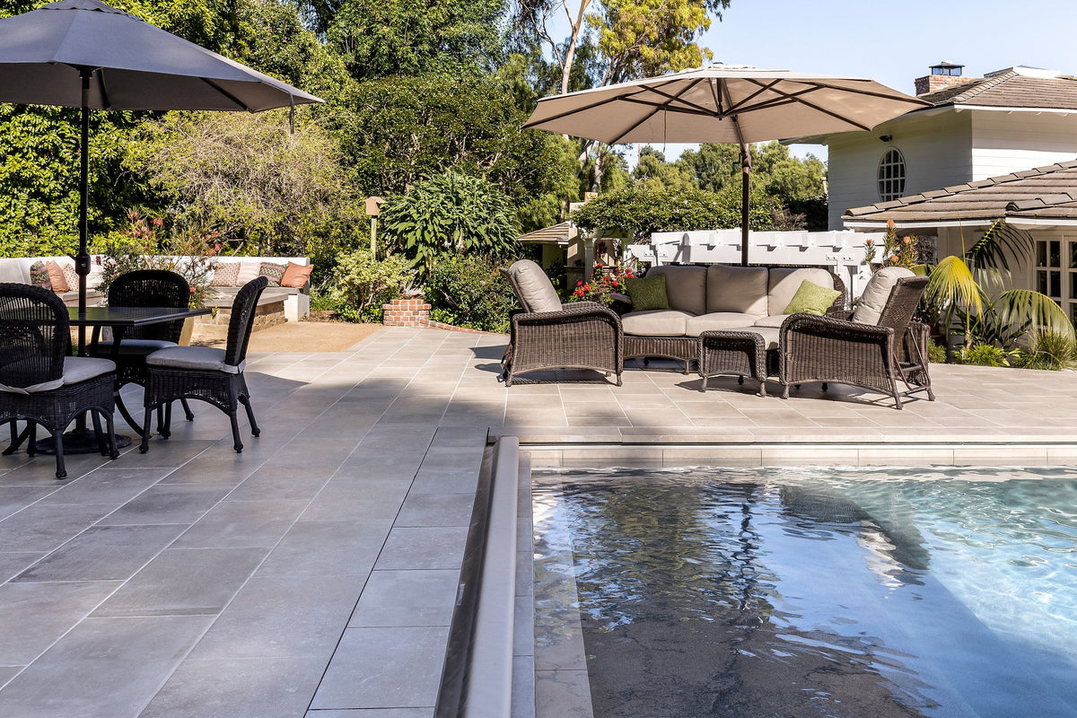 Dining and lounge areas on porcelain