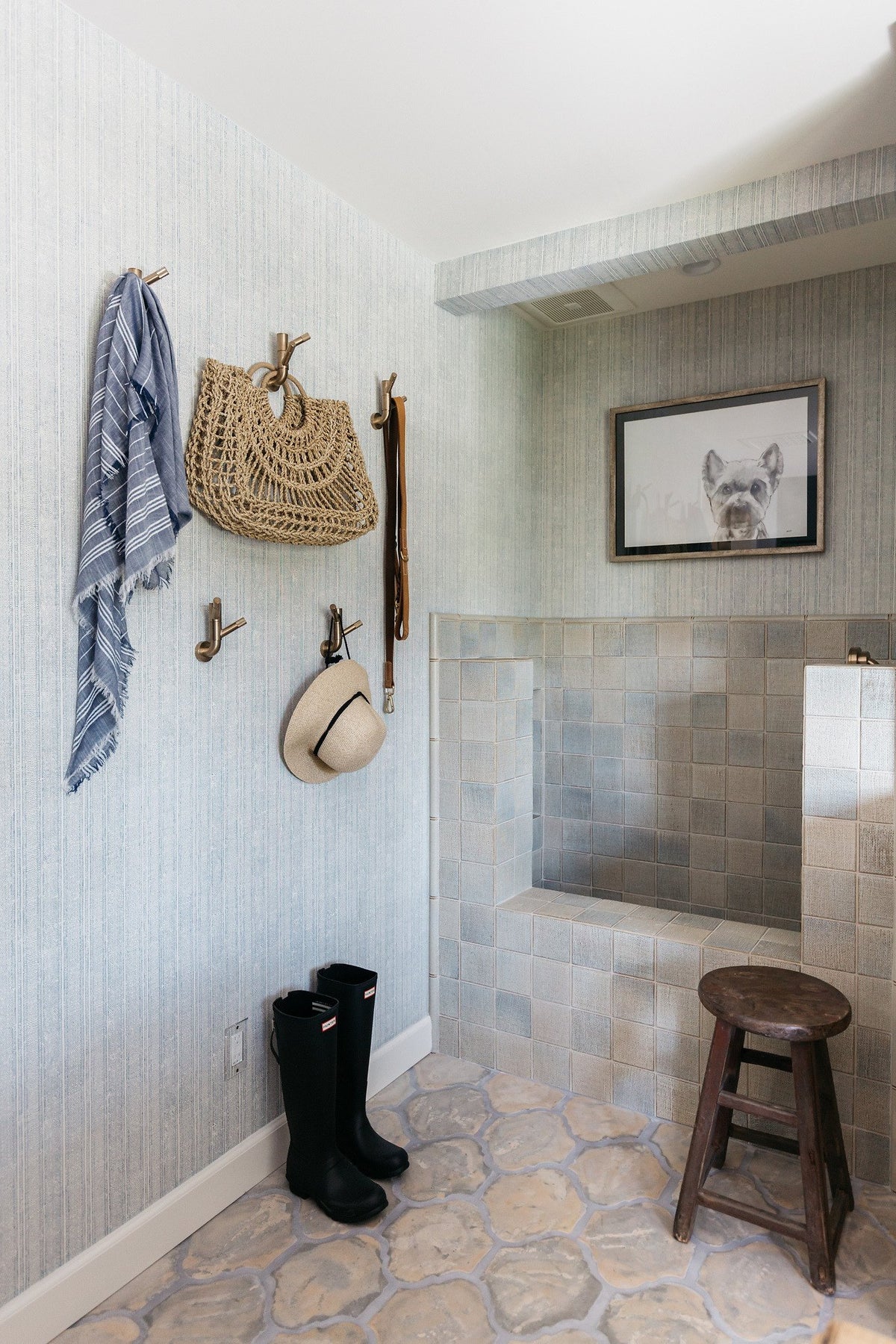 Hooks, stool and tiled wash station