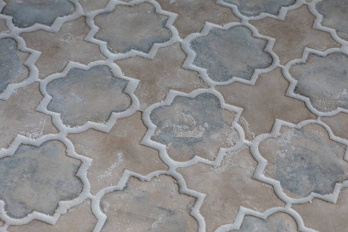Close-up of Arabesque 8C in Winslet Blend