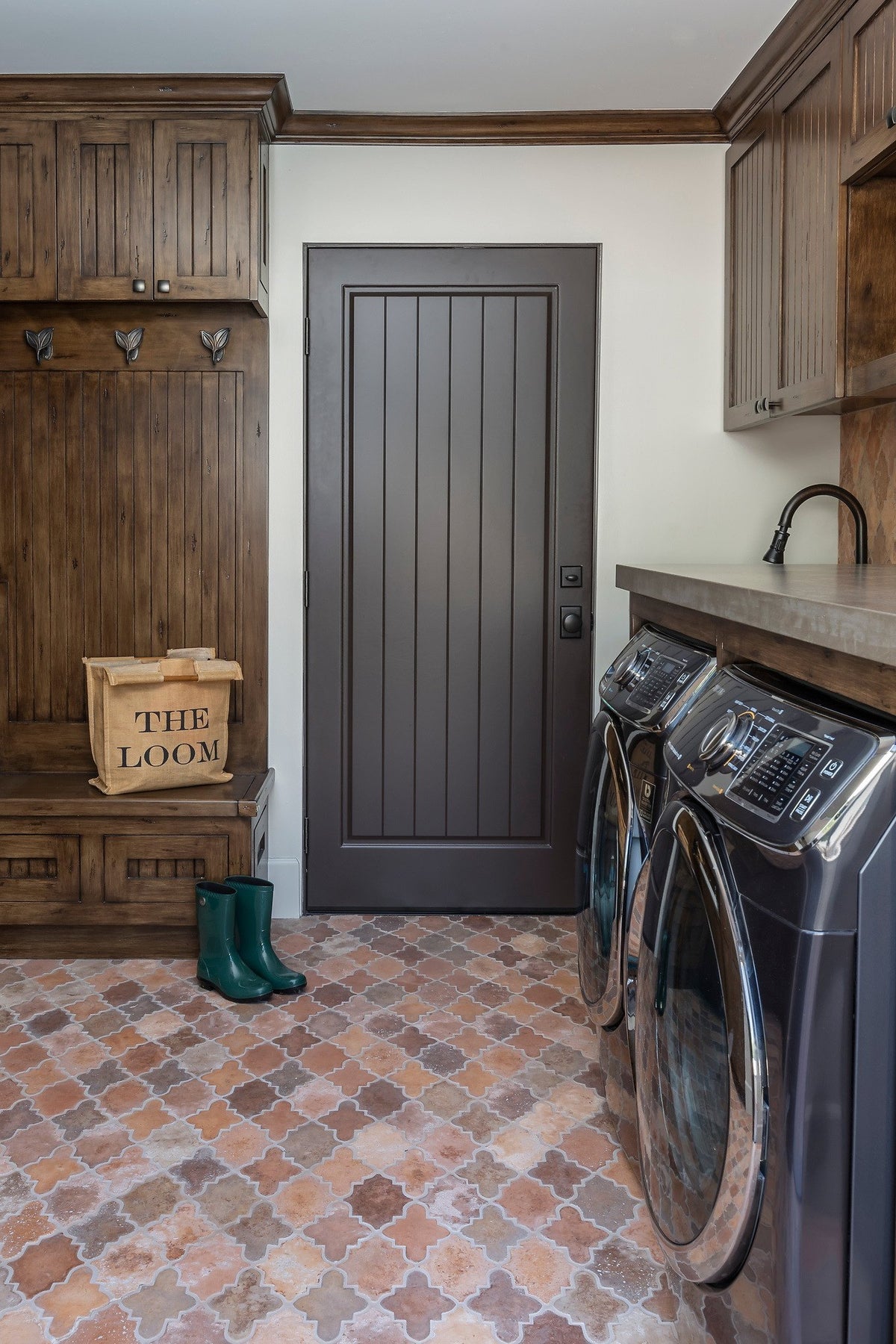 Mud room floor in Arabesque 15