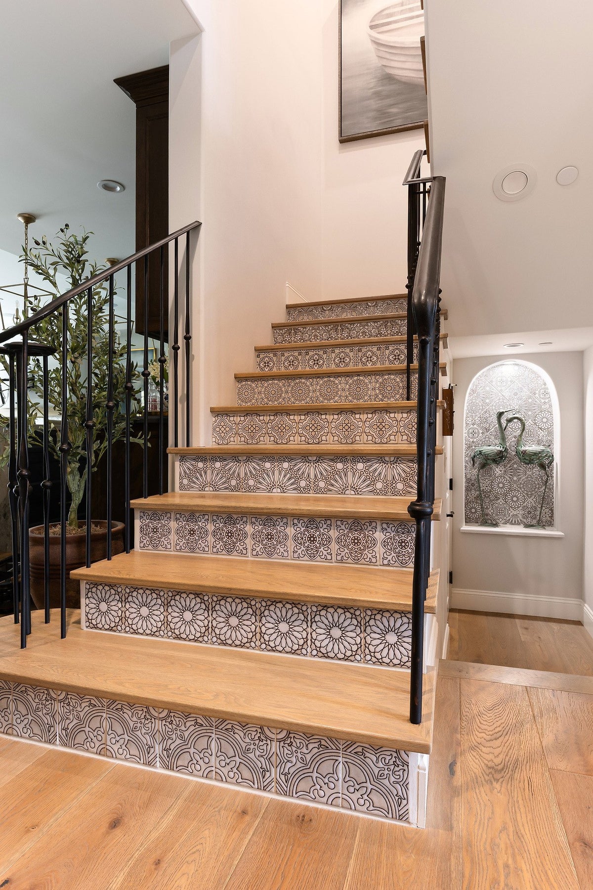 Stairs and niche from the hall