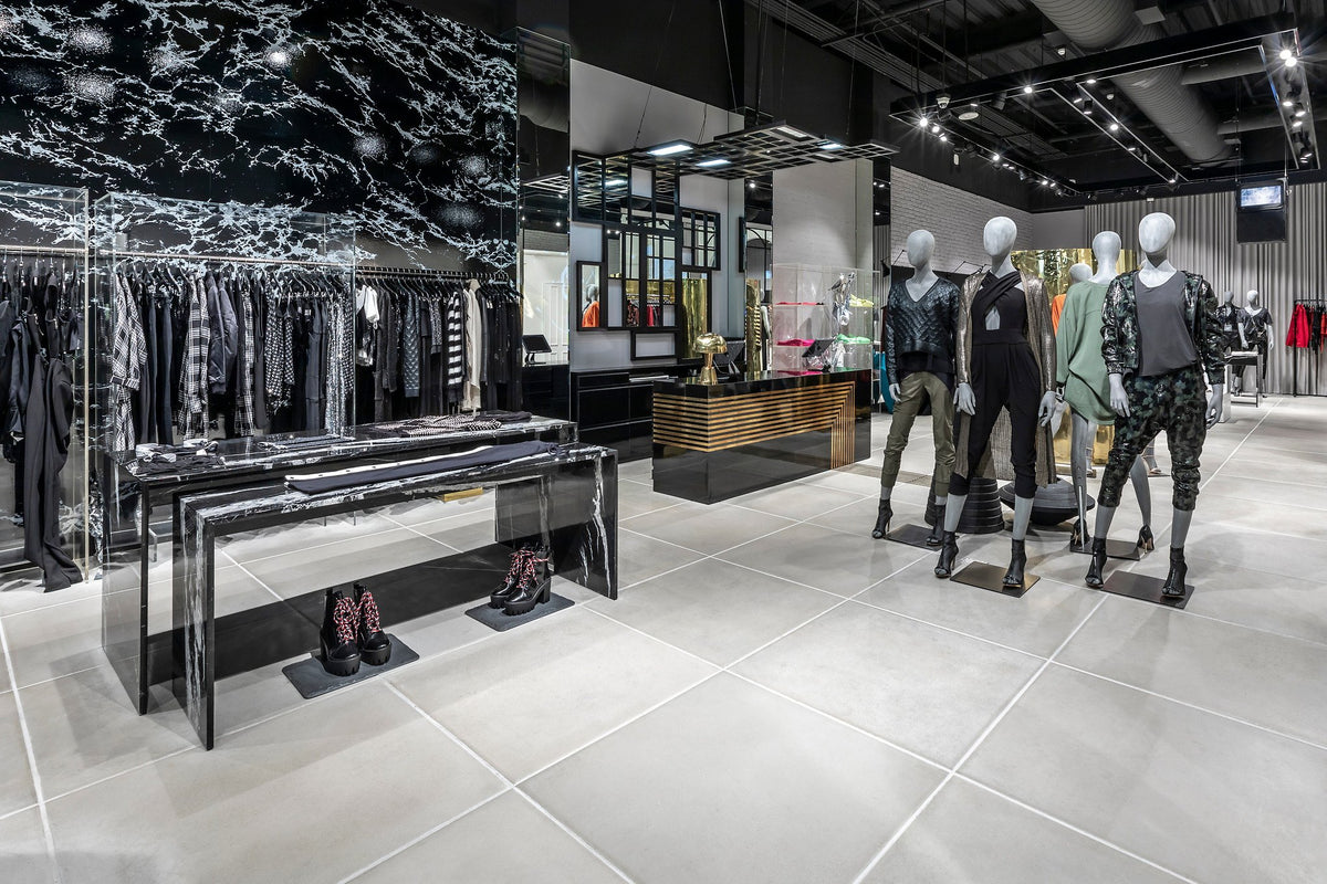 Boutique floor in Natural Gray
