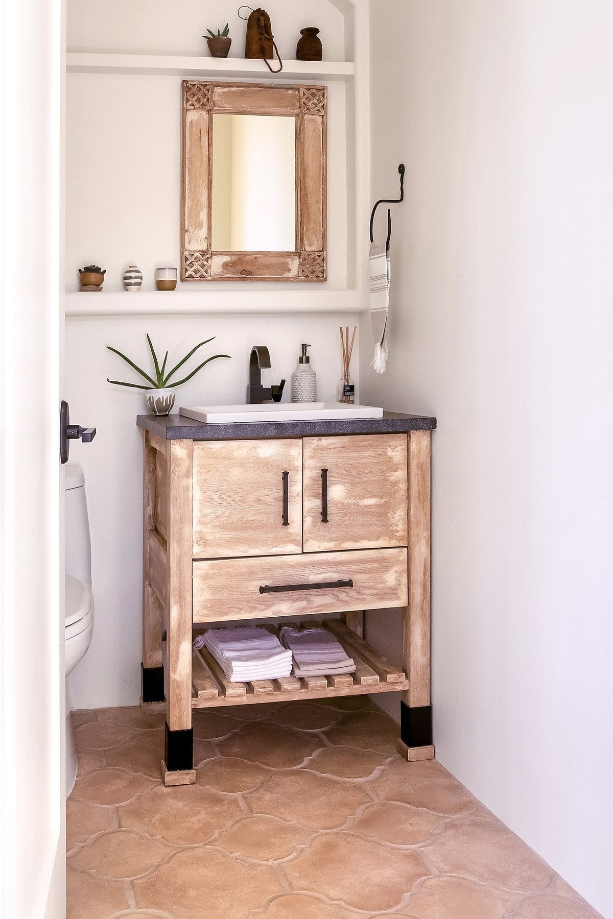Powder room on Arabesque 5B