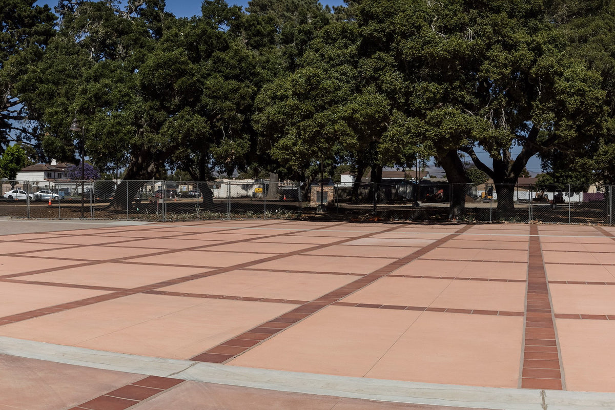 Monrovia grid across the open plaza