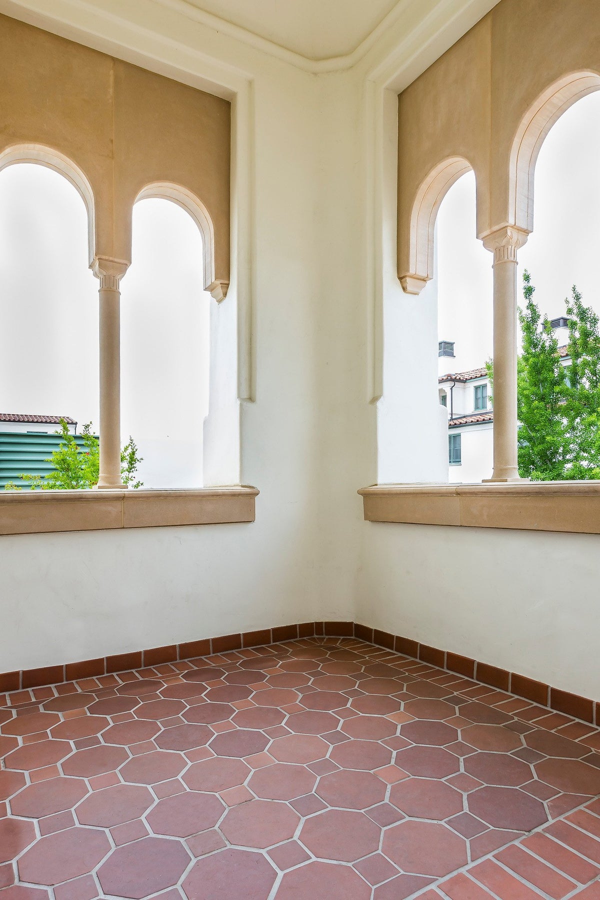 Window bay in Monrovia Octagon