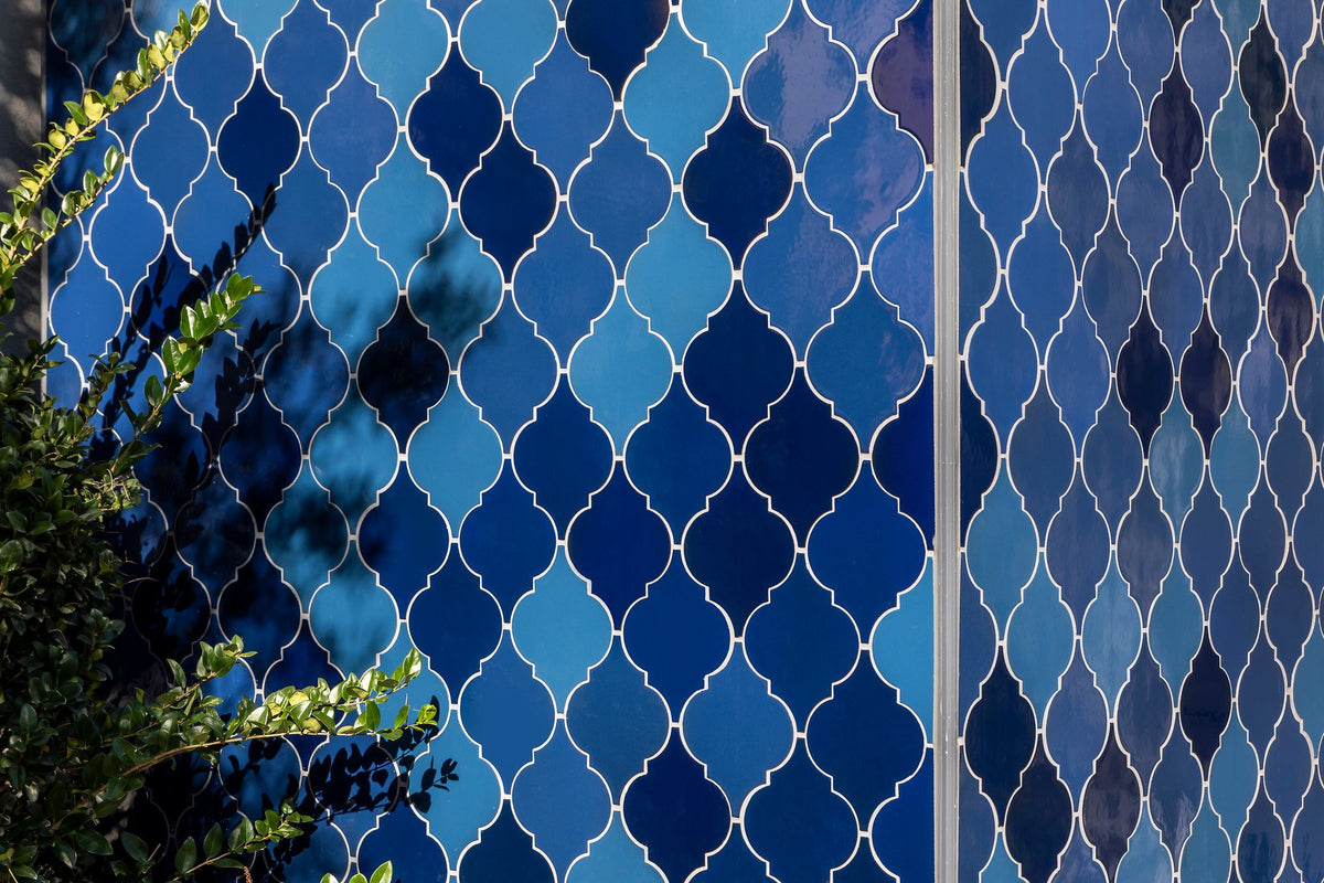 Arabesque 5A in custom blues