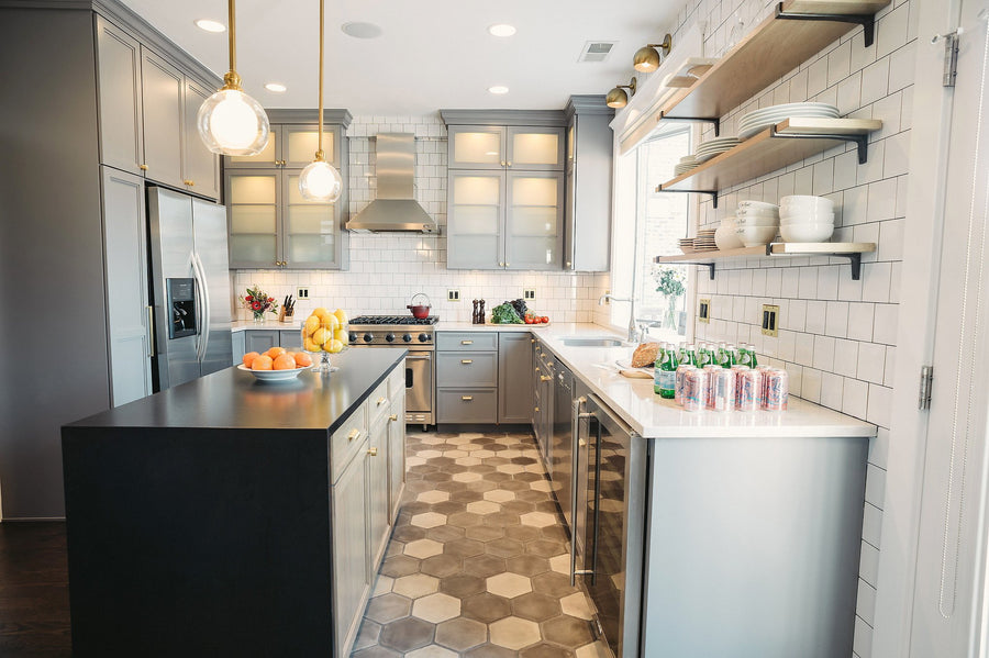 Tres Grises Hexagon Kitchen