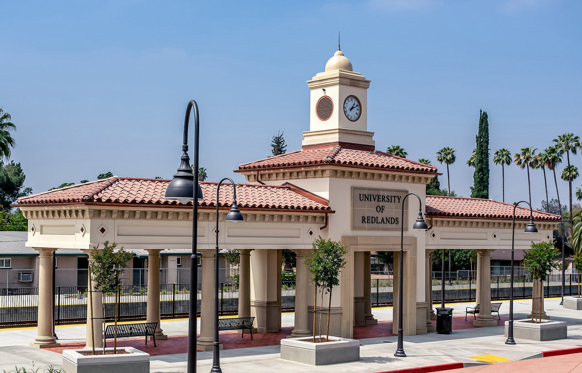Station pavilion and clock tower
