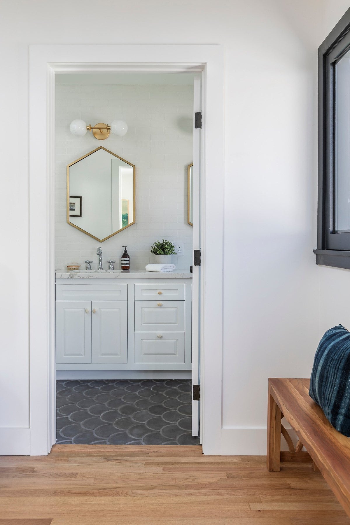 Bathroom seen from the bedroom