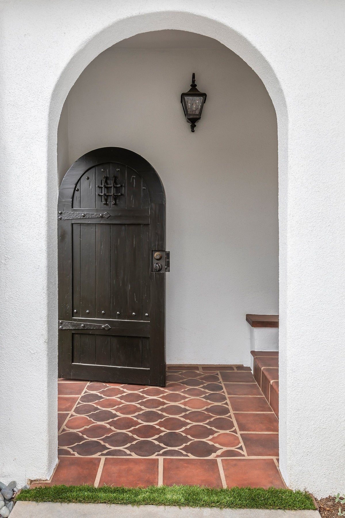 Arched entry with Arabesque 5A floor