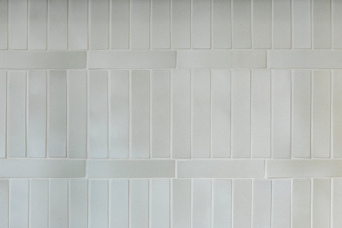 Close-up of Sierra Snow glaze