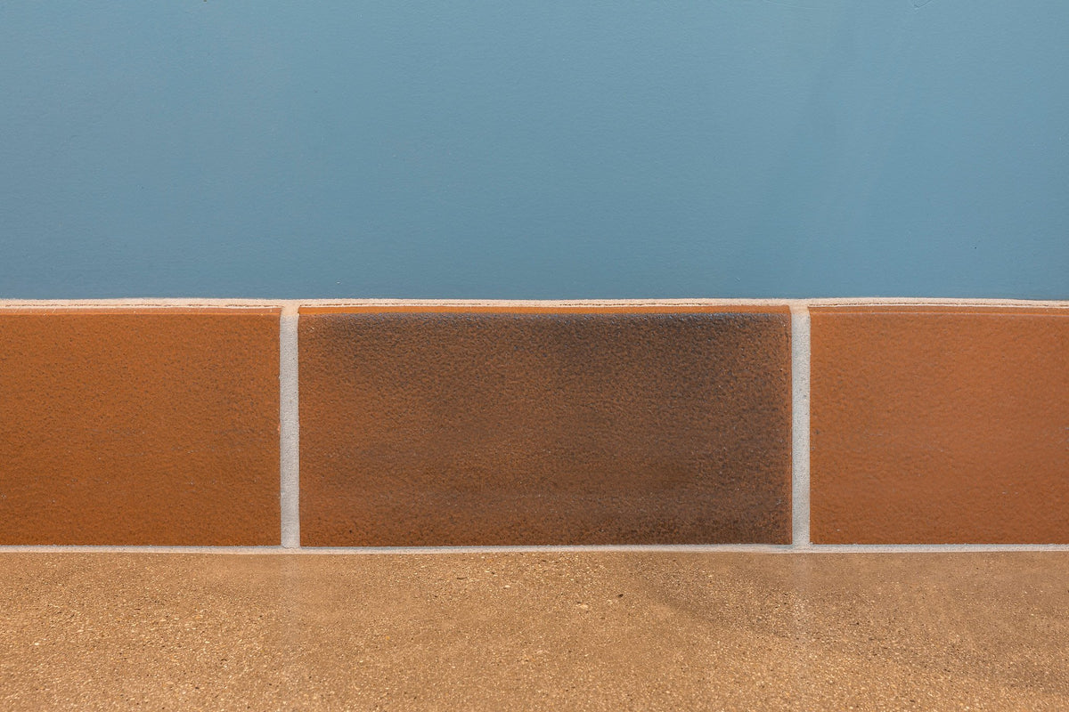 Close-up of the Leather glaze